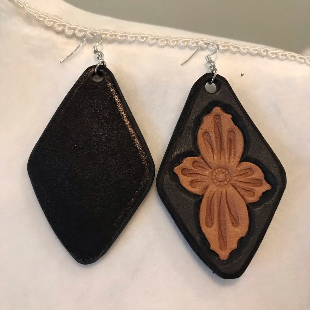 Earrings - Picture 2 of 2